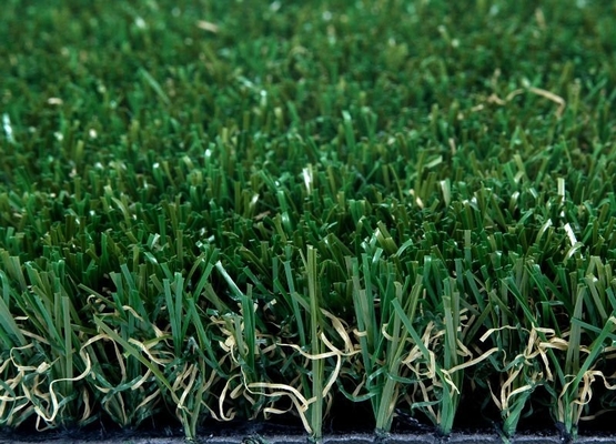 PE Artificial Leisure Turf Dtex 16200 untuk area hewan peliharaan dan lapangan olahraga dengan gauge 3/8' dan kepadatan tinggi