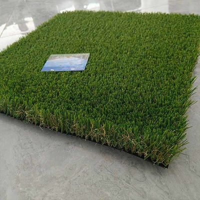 Rumput Sintetis 35mm Tinggi Tumpukan 9600 Dtex Lanskap untuk Aktivitas Luar Ruangan untuk Grosir dan Distributor
