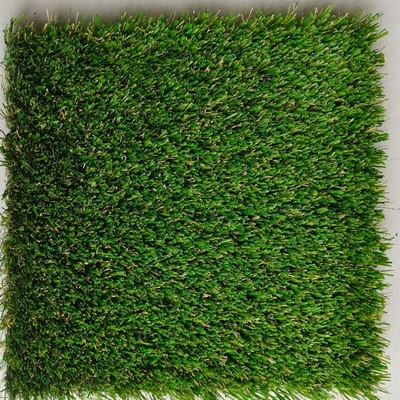 Tiga Jenis Bentuk Rumput Campuran 38mm Rumput buatan hijau luar ruangan Dengan perawatan rendah dan tekstur yang sangat baik