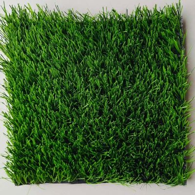 50mm Tinggi Tumpukan Perbaikan Rendah Tahan UV rumput buatan untuk lapangan sepak bola standar