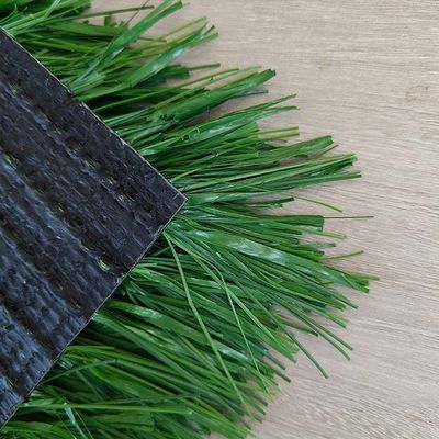 Rumput Buatan Tahan UV 17500 Dtex dengan Tinggi Tumpukan 60mm untuk Olahraga dan Rekreasi