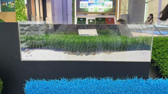 Rumput buatan yang tidak diisi dengan mat penyerap kejut untuk lapangan olahraga