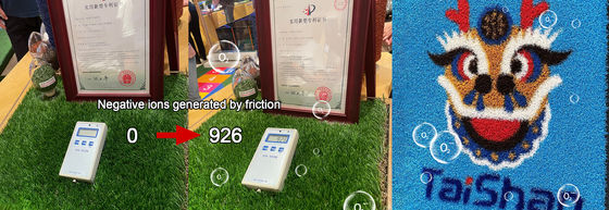 30mm Tinggi Tumpukan Anti-abrasi Ion negatif melepaskan rumput buatan Rumput sintetis