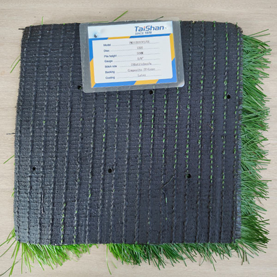 150 jahitan/M 12000 Dtex Sports Artificial Grass Dengan Tinggi Tumpukan 50mm Dan Gauge 5/8"