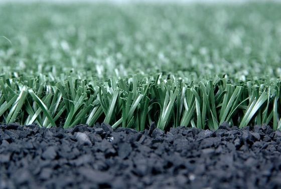 Rumput Sepak Bola Bahan PP Tinggi Tumpukan 15mm dengan Dtex 12000 dan Lapisan PU untuk Lapangan Olahraga Outdoor