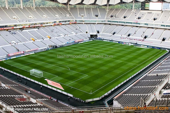 Rumput Sepak Bola Bahan PP Tinggi Tumpukan 15mm dengan Dtex 12000 dan Lapisan PU untuk Lapangan Olahraga Outdoor