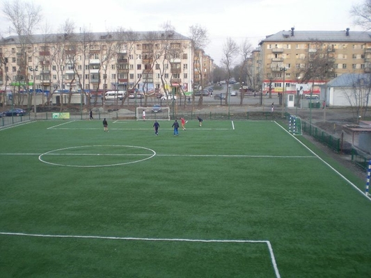 FIFA menyetujui rumput buatan PE untuk lapangan sepak bola 1.5mm lebar tumpukan