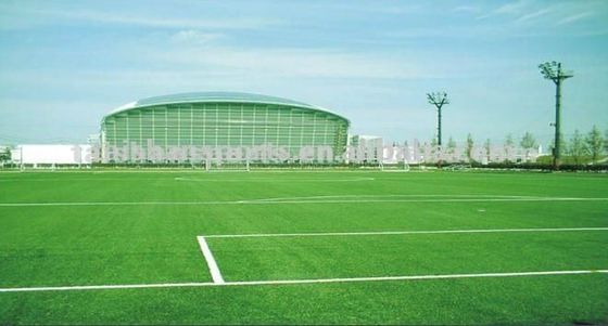 32mm Tinggi Tumpukan Sepak Bola rumput buatan dengan CPP + LENO Backing dan SBR Lapisan Lateks