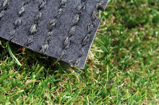 PP+LENO Backing Landscape Artificial Turf dengan Paving dan Instalasi Mudah 25mm Tinggi Tumpukan