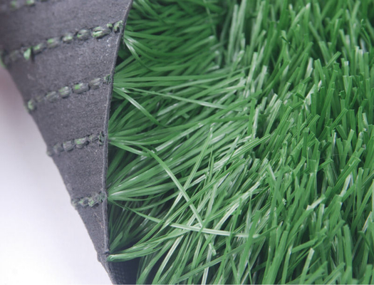 50mm Artificial Green Sports Grass PE Material 16000 Dtex Sports Astro Turf Untuk Sepak Bola Lapangan sepak bola