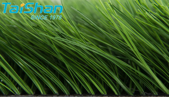 40mm Tinggi Tumpukan 12000 Dtex Karet Granules Diisi Sepakbola Artificial Grass dan Sepakbola Artificial Grass untuk Lapangan Olahraga