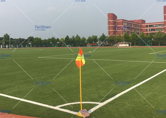 Sertifikat FIFA 55mm Tinggi Tumpukan Tumpukan Tumpukan Buatan Densitas Tinggi untuk Lapangan Sepak Bola dengan Perawatan Rendah