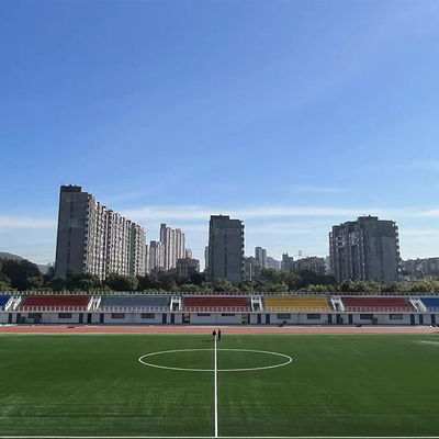 FIFA Disetujui tahan UV 50mm Tinggi Tumpukan Sepak Bola Rumput buatan dengan kepadatan tinggi dan perawatan rendah