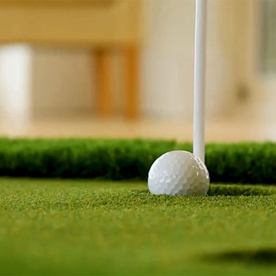 13mm Green Golf Artificial Turf Untuk Acara Olahraga Dengan 230 jahitan/M Tingkat jahitan Dan 6500 Dtex