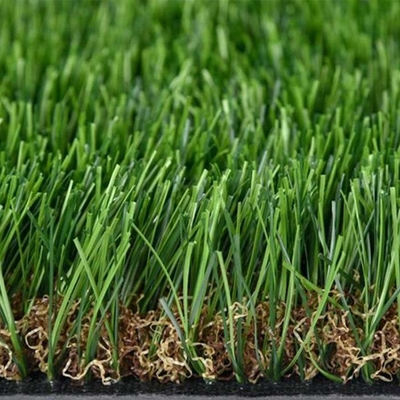 30MM rumput buatan hijau tanpa isian yang digunakan untuk area hewan peliharaan atau taman atap dengan ketahanan UV dan elastisitas yang baik