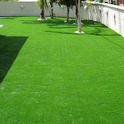 Multiflamen campuran tenunan rumput hijau hibrida rumput buatan 45mm 9500 Dtex tahan abrasi