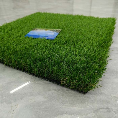 48mm Landscape Renang Hijau Buatan Tanah Liar Ketumpatan Tinggi Dtex Tinggi Low Maintenance Realistis Penampilan