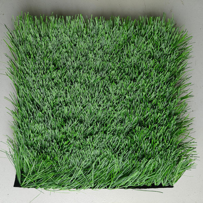 Rumput Sepak Bola buatan hijau 60mm 120 jahitan / M Rumput Palsu Untuk Lapangan Sepak Bola Dengan Kinerja Tahan UV yang Besar