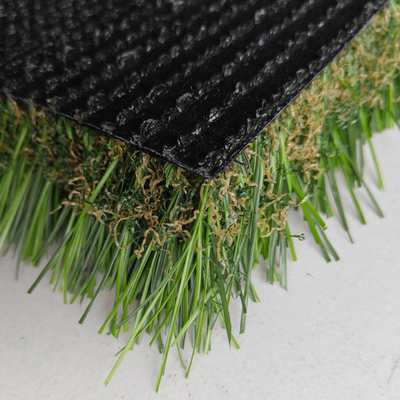 Kinerja tinggi ketahanan UV yang baik dan pemasangan mudah Landscape Rumput buatan dengan drainase perforasi