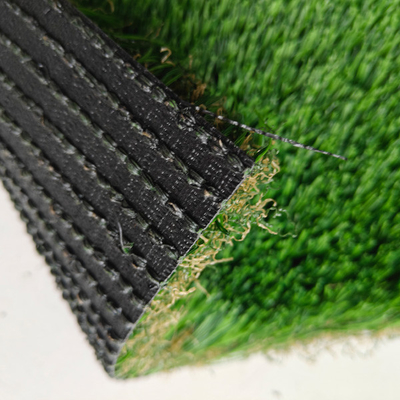 Tinggi rumput 48mm 180 jahitan / M rumput hijau palsu dengan ketahanan UV yang besar untuk ruang rekreasi dan pengadilan di luar ruangan
