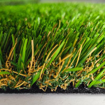Multicolor Bercampur 38mm Non Infill Artificial Grass Densitas Tinggi Anti Abrasion Digunakan Dalam Setiap Kejadian