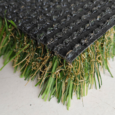 Multicolor Bercampur 38mm Non Infill Artificial Grass Densitas Tinggi Anti Abrasion Digunakan Dalam Setiap Kejadian