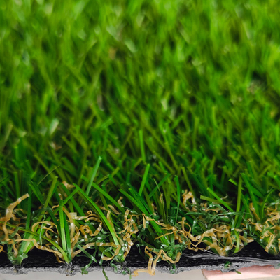 20mm Tinggi Tumpukan Ladang Maju Rumput buatan dapat meningkatkan daya tarik dari area komersial dengan penampilan alami