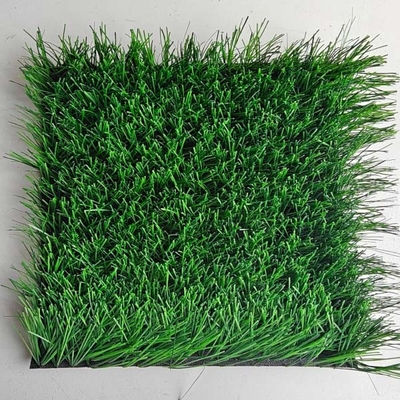 Rumput buatan tahan lama untuk olahraga dan rekreasi dengan kepadatan 18000 Dtex dan 7560 jahitan/m2