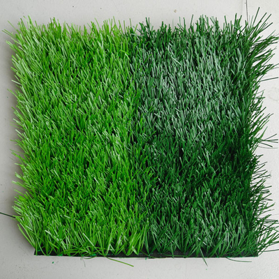 Olahraga buatan rumput hijau 50mm tahan sinar UV dengan PP + Leno Backing Dan Green SBR Latex