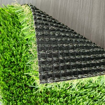 Rumput buatan multifungsi untuk acara olahraga dan kegiatan di luar ruangan