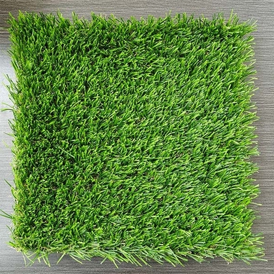 Rumput buatan multifungsi untuk acara olahraga dan kegiatan di luar ruangan