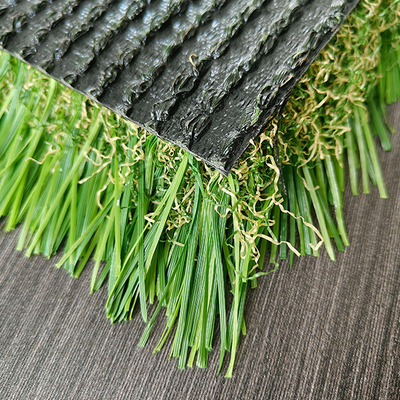 Tahan api low maintenance Customisable Artificial Grass dengan tinggi tumpukan 50mm dan 12600 Dtex