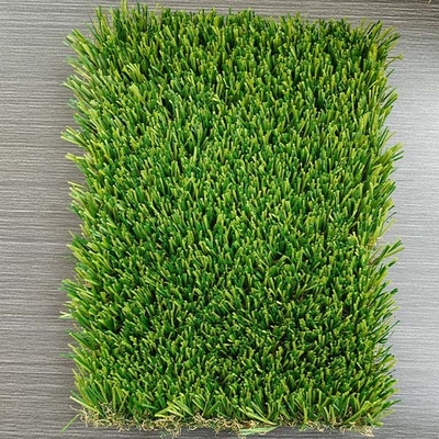Taman bermain persegi panjang hijau rumput buatan untuk lansekap taman balkon dan taman bermain sekolah dengan penampilan alami