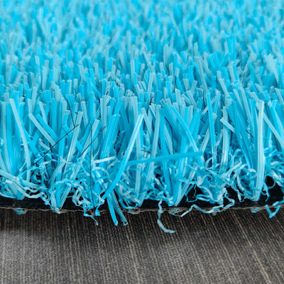 Tinggi tumpukan 25mm 10000 Dtex Anti Static Sports Artificial Grass Dengan Permukaan Biru dan Dukungan dan Lapisan yang Dapat Disesuaikan