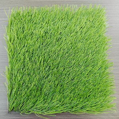 Dtex 17000 Low Maintenance Customizable Green Artificial Football Turf Untuk Kegiatan Luar Ruangan