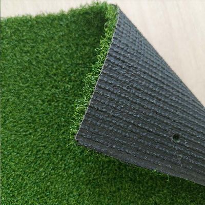Rumput Buatan Golf Tinggi Tumpukan 18mm Kepadatan Tinggi dengan Ketahanan Aus untuk Kursus Profesional
