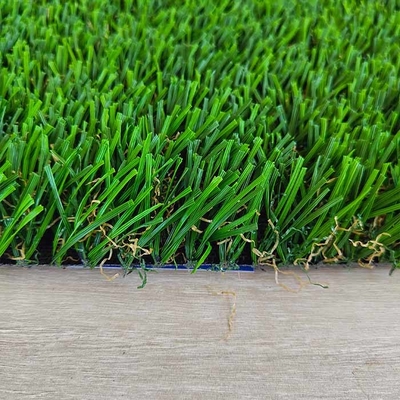 32mm Low Shrinkage Leisure Landscape Artificial Turf dengan PU Adhesive dan Double PP Backing