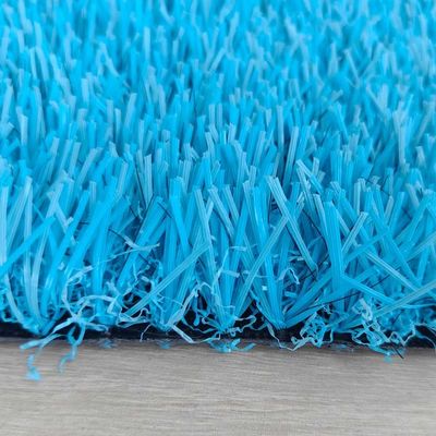 Tanah rumput sintetis anti-statis dengan ketinggian tumpukan 20 mm Low Maintenance untuk lapangan olahraga untuk grosir dan distributor