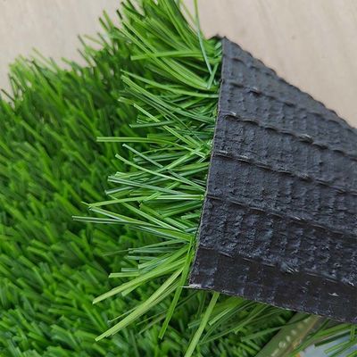 Rumput buatan plastik daur ulang 40mm untuk acara olahraga dan ruang dengan pemeliharaan rendah