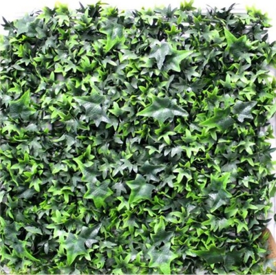 Rumput dinding buatan yang ramah lingkungan dengan kinerja keamanan yang sangat baik untuk dekorasi rumah dan kafe