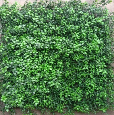 Panel rumput dinding palsu hijau untuk kantor hotel restoran dengan biaya perawatan rendah dan ketahanan UV yang besar