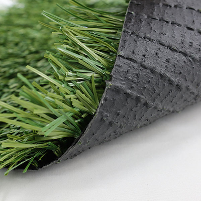 50mm Sepakbola Artificial Grass Stabil Dan Diperkuat Dengan CPP+PP Base Fabric Dan Latex Adhesive
