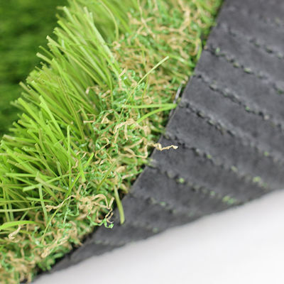 50mm Tinggi Tumpukan 9600 Dtex Tahan UV Rumput buatan untuk dekorasi taman rekreasi