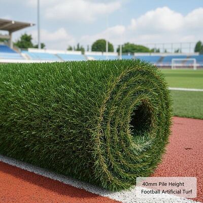 40mm Tinggi Tumpukan Sepak Bola rumput buatan dengan 12000 Dtex dan ketahanan UV untuk lapangan olahraga