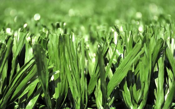Rumput Sintetis Tenis Tahan UV Tinggi 20mm untuk Olahraga Multifungsi