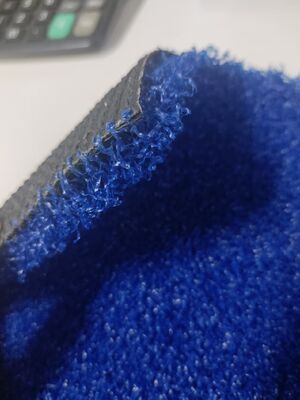 12mm Artificial Grass Padel Turf Densitas tinggi Warna biru PE Bahan pemeliharaan rendah Kinerja yang sangat baik