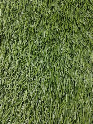 40mm Tinggi Tumpukan Sepak Bola rumput buatan dengan 12000 Dtex dan ketahanan UV untuk lapangan olahraga